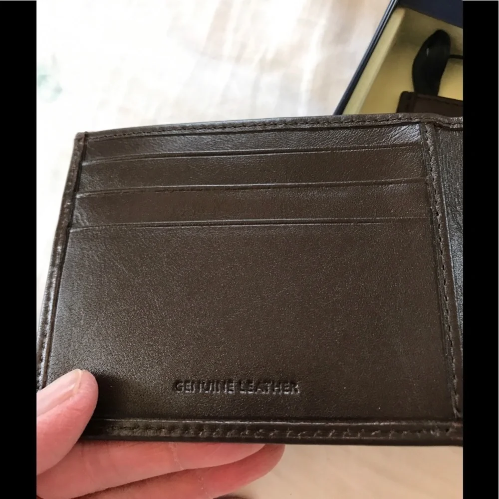 NWOT Men Wallet